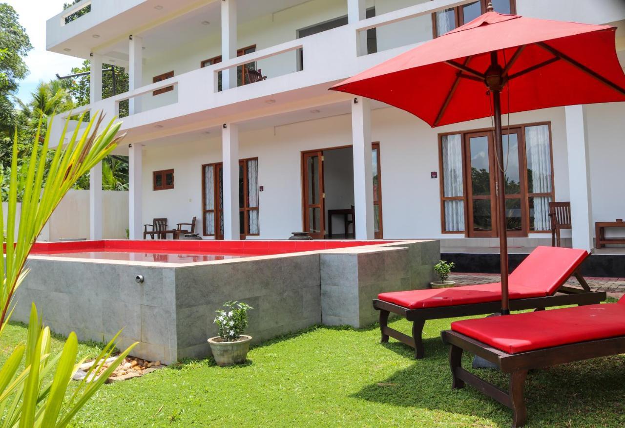 Villa Red Pool Hikkaduwa Exteriér fotografie