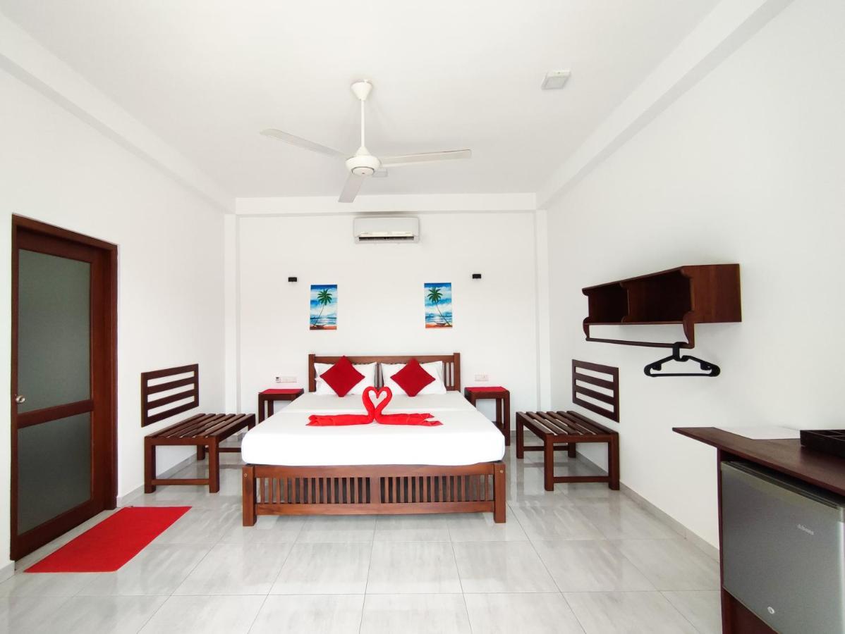 Villa Red Pool Hikkaduwa Exteriér fotografie