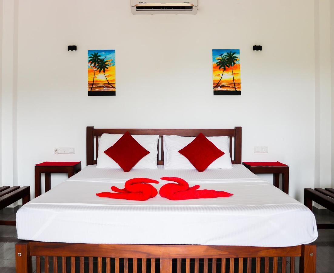 Villa Red Pool Hikkaduwa Exteriér fotografie