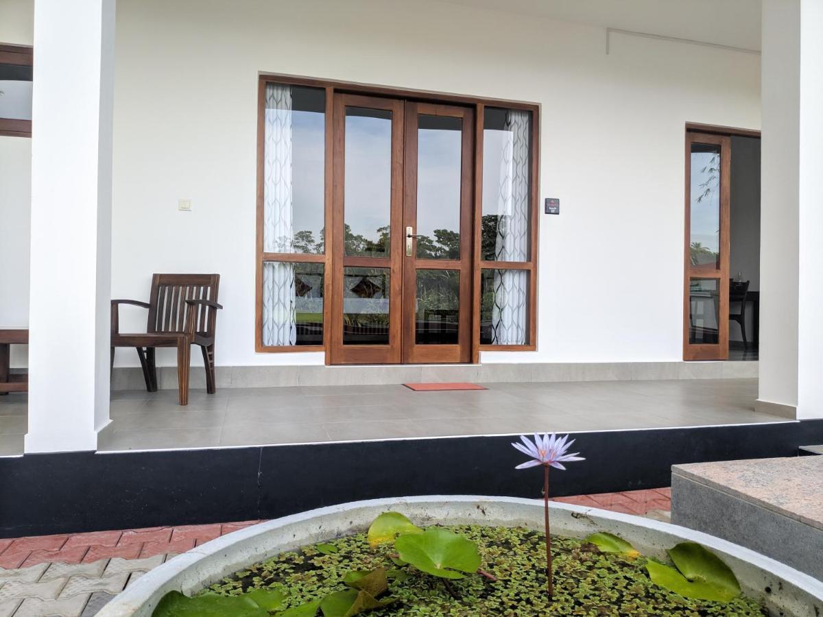 Villa Red Pool Hikkaduwa Exteriér fotografie