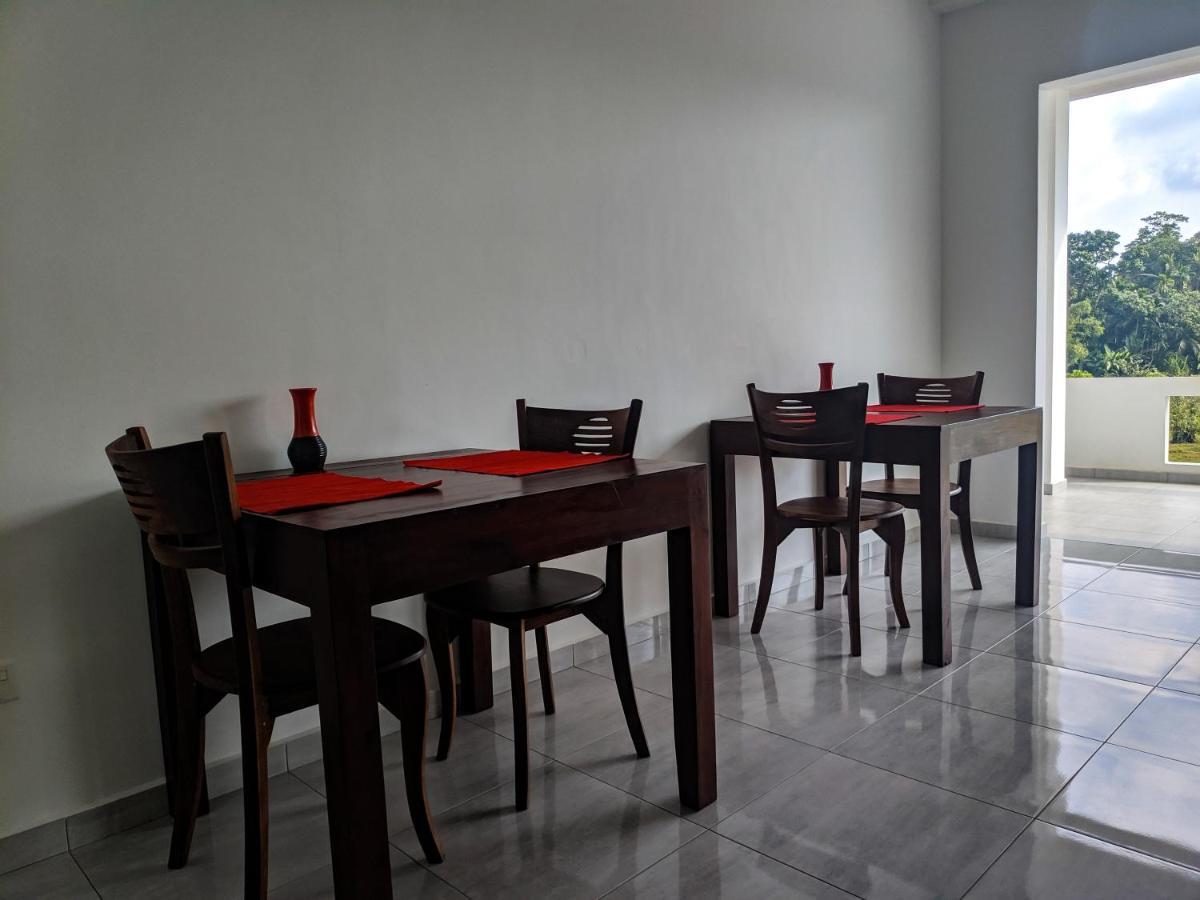 Villa Red Pool Hikkaduwa Exteriér fotografie