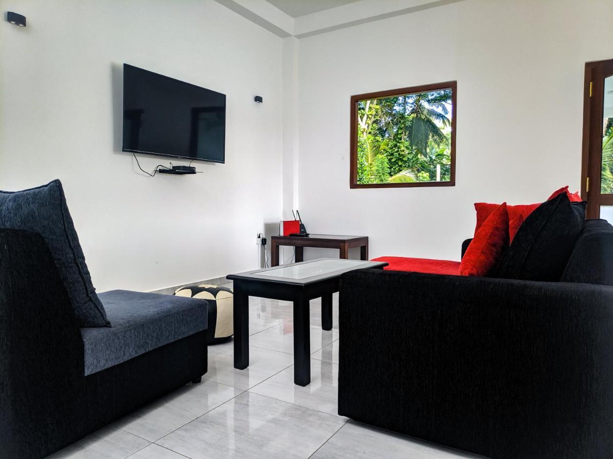 Villa Red Pool Hikkaduwa Exteriér fotografie