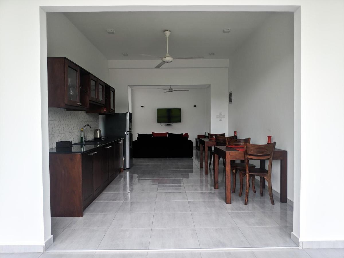 Villa Red Pool Hikkaduwa Exteriér fotografie